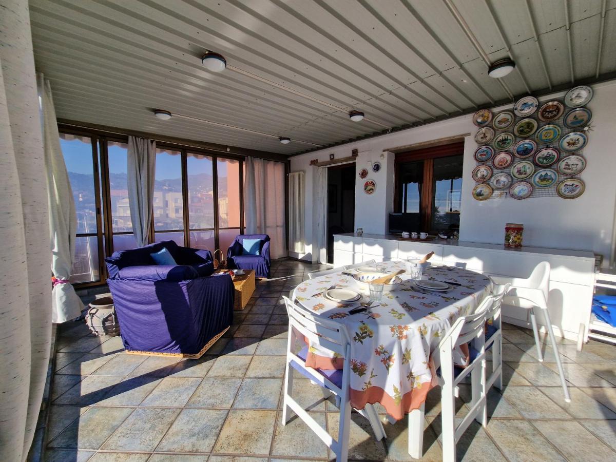 Via Alberti Terrazza Vista Aperta- Free Parking Appartement Pietra Ligure Buitenkant foto